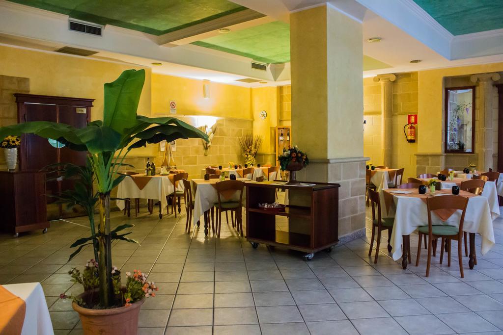 Hotel Salus ساليس تيرمي المظهر الخارجي الصورة