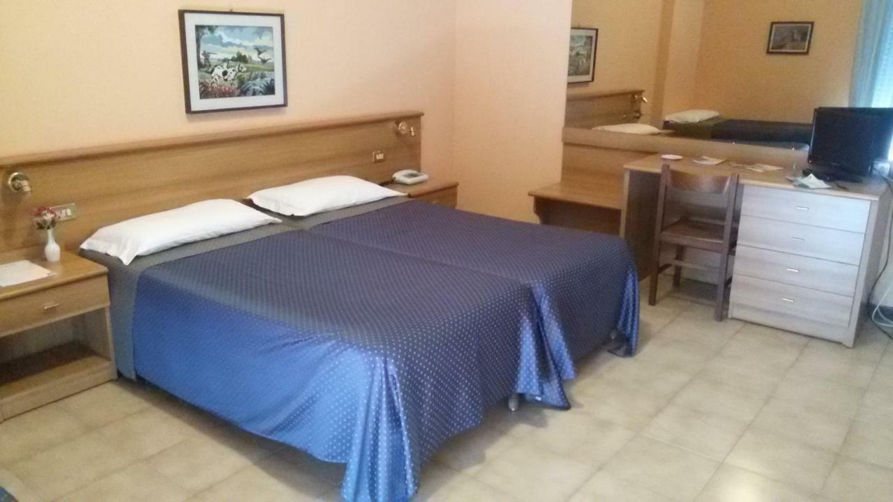 Hotel Salus ساليس تيرمي المظهر الخارجي الصورة