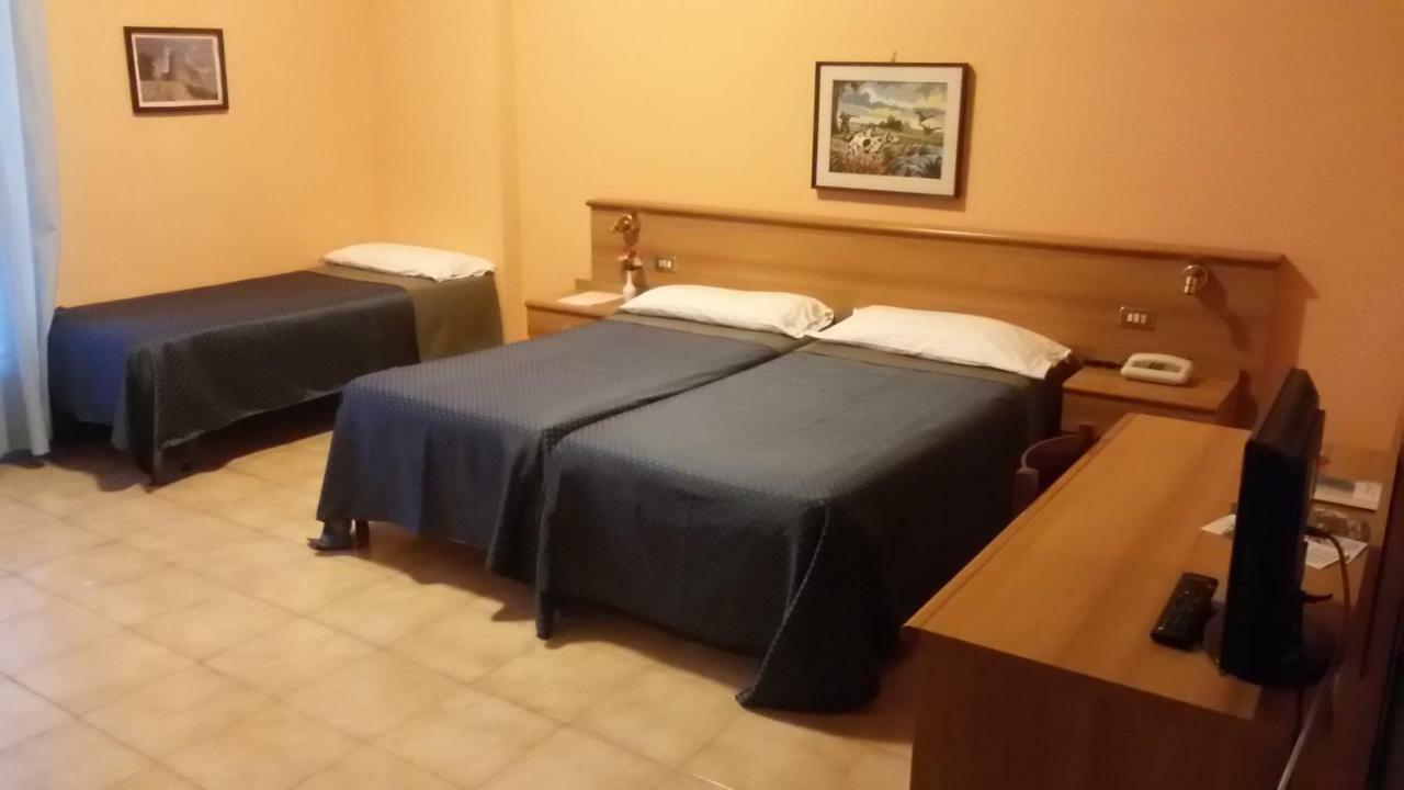 Hotel Salus ساليس تيرمي المظهر الخارجي الصورة